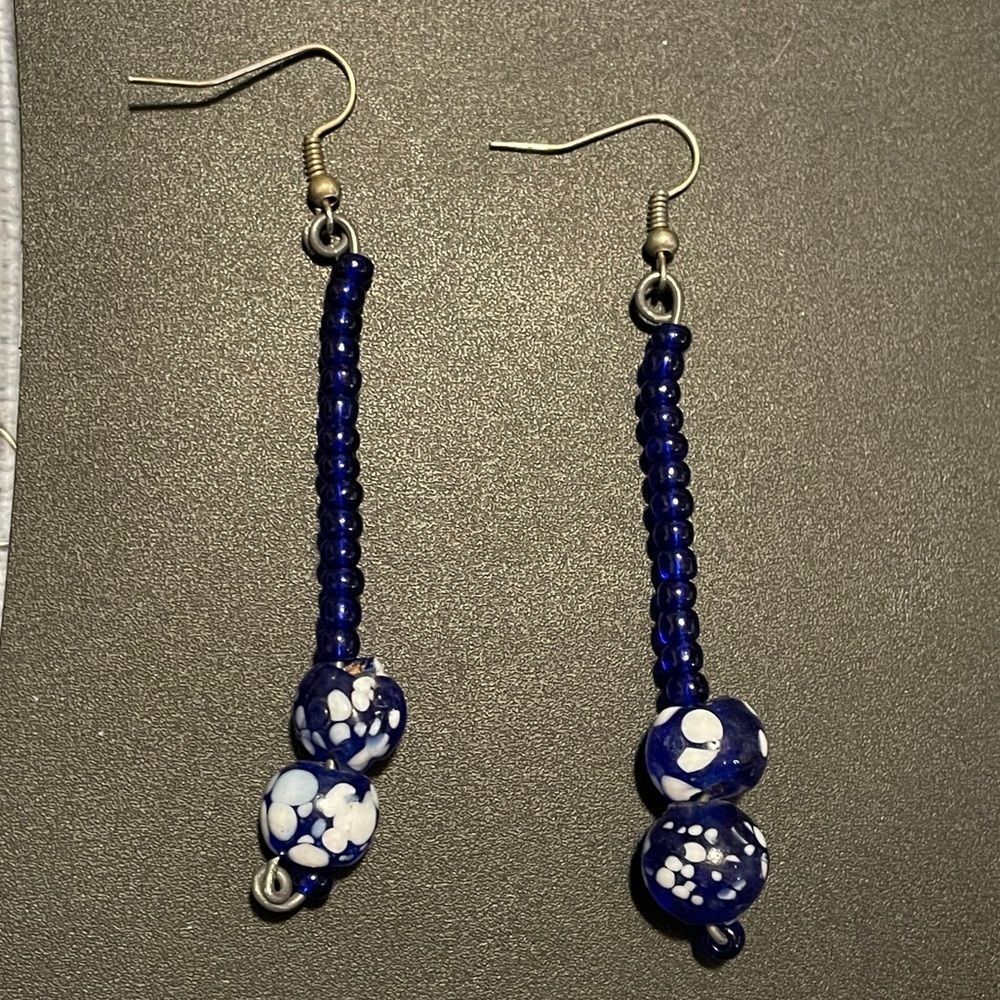 Handmade blue bead earrings - Picture 9 of 11